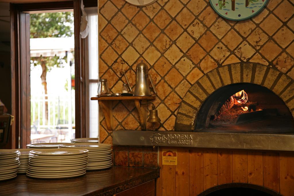 Locanda Le Palafitte Bardolino Exterior foto